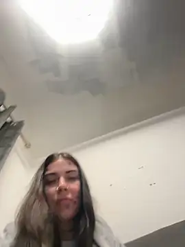 Snapshot of valentinalamont chatting on September 2025 09:27:02 PM valentinalamont online show from September 2025 09:27:02 PM