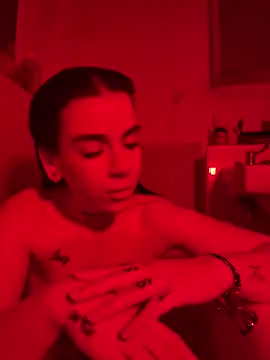 valentinalamont online show from October 2025 07:34:01 PM