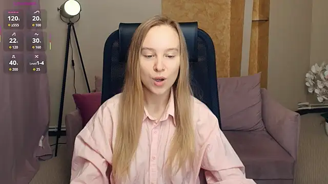 SoonMoor online show from December 2025 06:59:01 PM