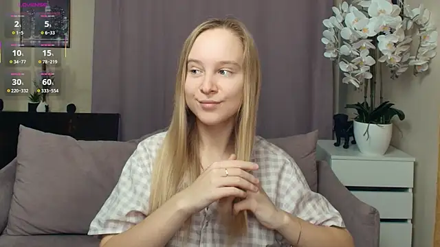 SoonMoor online show from December 2025 07:32:01 PM