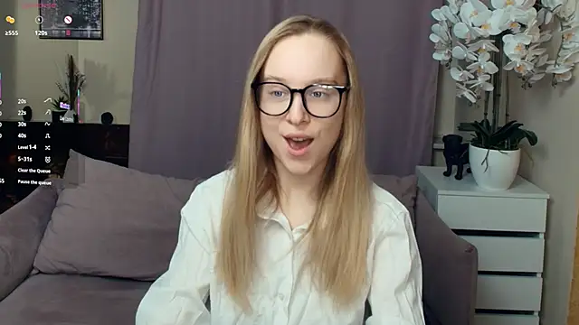 SoonMoor online show from January 2026 06:57:02 PM