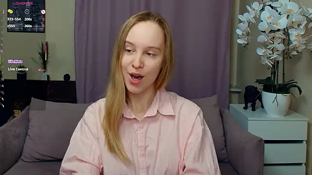 SoonMoor online show from February 2026 07:45:02 PM