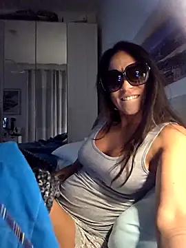Snapshot of sexy7883 chatting on October 2025 07:12:02 PM sexy7883 online show from October 2025 07:12:02 PM