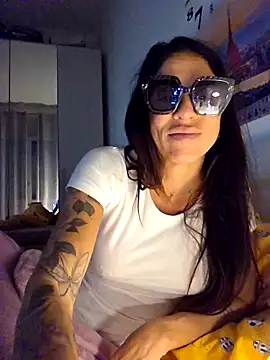 Snapshot of sexy7883 chatting on November 2025 06:22:01 AM sexy7883 online show from November 2025 06:22:01 AM