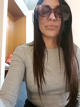 Snapshot of sexy7883 chatting on November 2025 09:48:02 PM sexy7883 online show from November 2025 09:48:02 PM