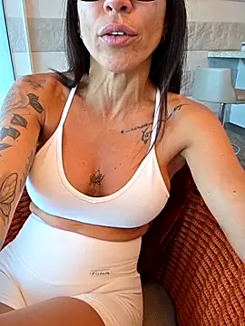 Snapshot of sexy7883 chatting on June 2026 05:29:01 PM sexy7883 online show from June 2026 05:29:01 PM