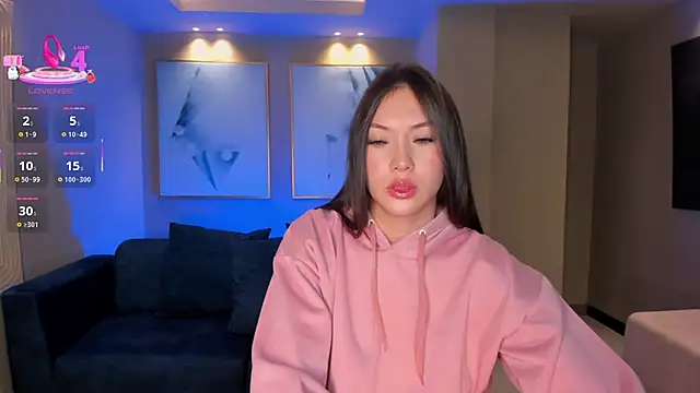 AnnaHoffman  online show from October 2025 02:14:01 PM