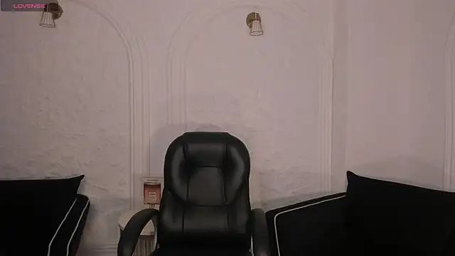 MayaMoretti  online show from December 2025 03:12:02 AM