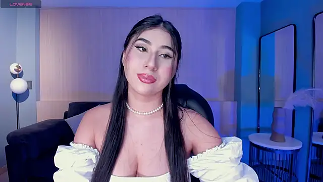 Snapshot of MayaMoretti_ chatting on May 2026 07:55:02 PM MayaMoretti online show from May 2026 07:55:02 PM