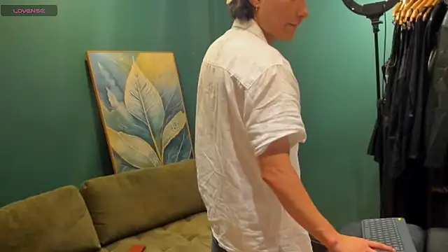 enzo steel online show from October 2025 06:52:01 PM