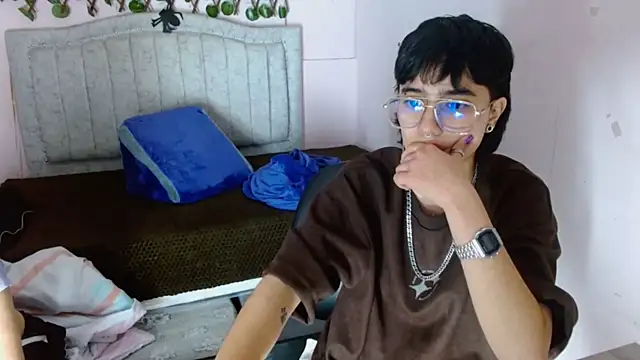 Britney thx online show from December 2025 04:08:01 AM