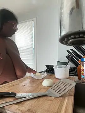 bunbun420247 online show from April 2026 12:54:01 PM