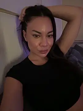 Snapshot of SweetMeiiii chatting on September 2025 06:18:02 PM SweetMeiiii online show from September 2025 06:18:02 PM