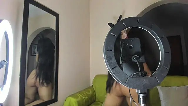 BiancaMoreti online show from October 2025 10:44:02 PM