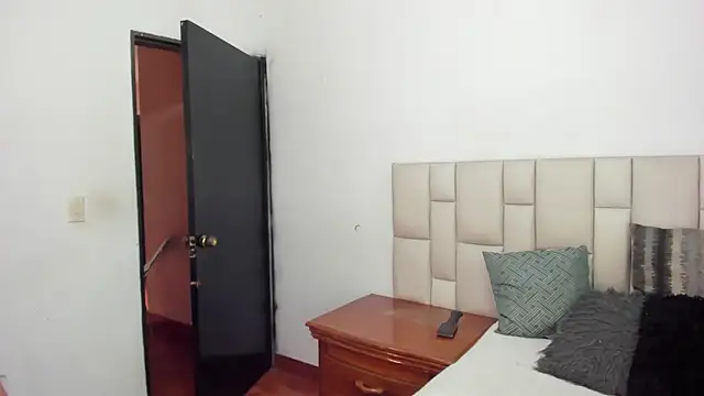 BiancaMoreti online show from June 2026 04:02:02 PM