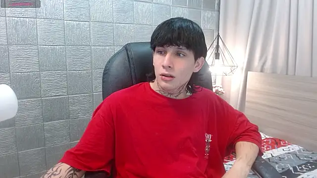 Iantwink18 online show from November 2025 07:24:02 PM