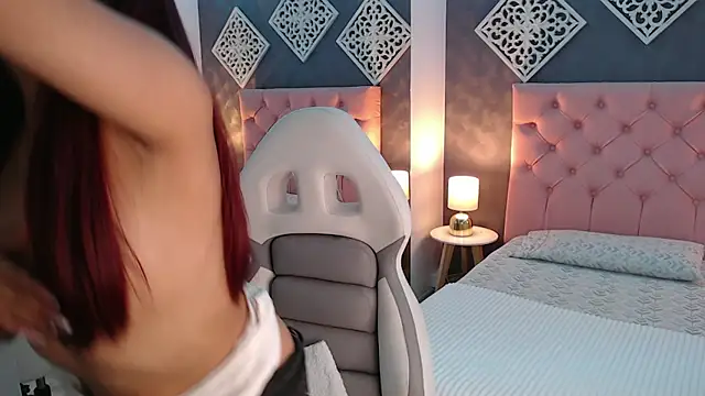 Snapshot of Maia_Reficco chatting on October 2025 11:52:02 AM Maia Reficco online show from October 2025 11:52:02 AM