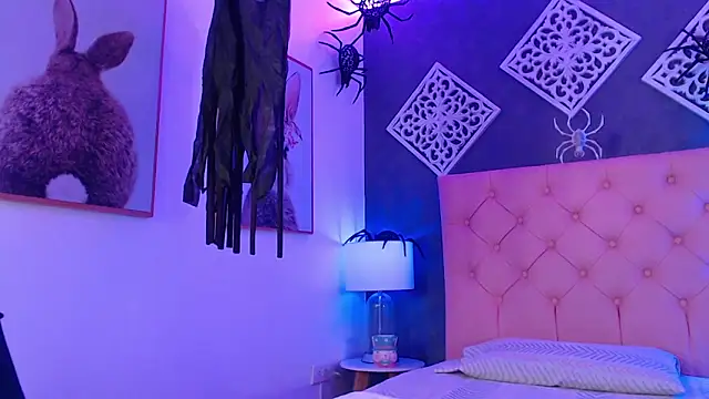 Snapshot of Maia_Reficco chatting on October 2025 12:16:01 PM Maia Reficco online show from October 2025 12:16:01 PM