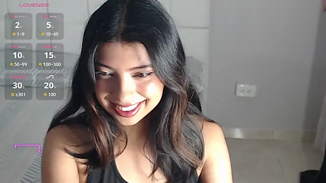 Snapshot of Maia_Reficco chatting on November 2025 12:27:01 PM Maia Reficco online show from November 2025 12:27:01 PM