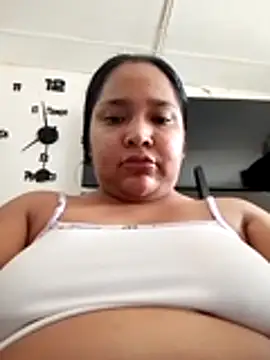 Snapshot of Angelly_ricura chatting on June 2026 05:47:01 PM Angelly ricura online show from June 2026 05:47:01 PM