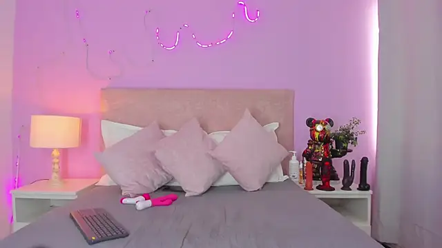 EmaRae1499 online show from January 2026 07:06:02 PM