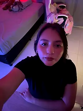 Angeldusttt online show from November 2025 01:29:01 AM