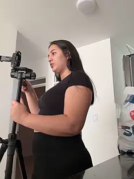 Angeldusttt online show from November 2025 05:12:01 PM