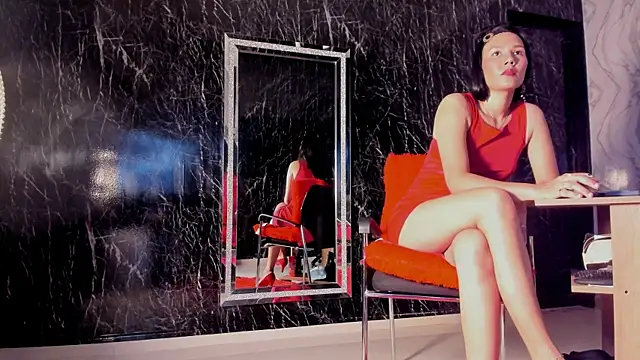 Nicollemillf online show from October 2025 12:49:01 PM