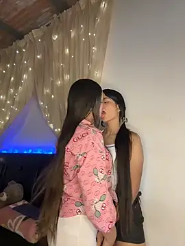 Ashley and Zoe online show from January 2026 04:31:02 PM