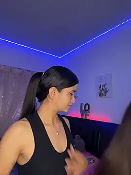 Ashley and Zoe online show from March 2026 06:01:01 PM