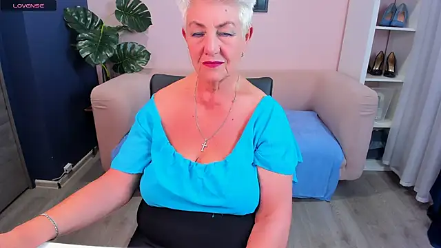 Snapshot of HotandMature chatting on January 2025 01:18:02 PM HotandMature online show from January 2025 01:18:02 PM