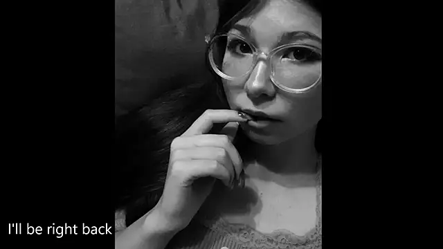 MiaamaLoveLyslt online show from September 2025 04:51:02 PM