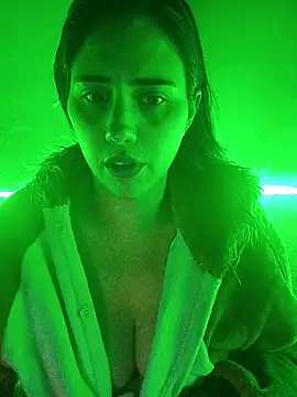 Snapshot of kariciasecreta chatting on November 2025 02:26:01 AM kariciasecreta online show from November 2025 02:26:01 AM