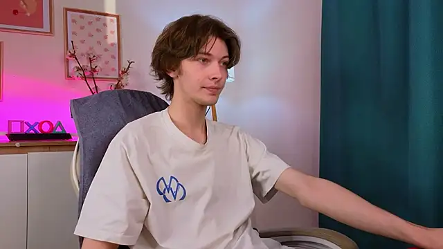  Den1s  online show from February 2026 01:08:02 PM