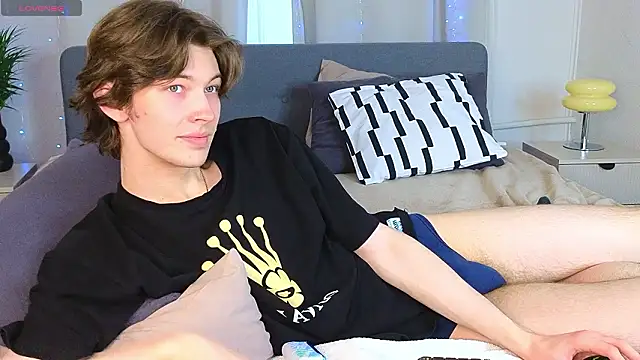  Den1s  online show from February 2026 12:34:02 PM