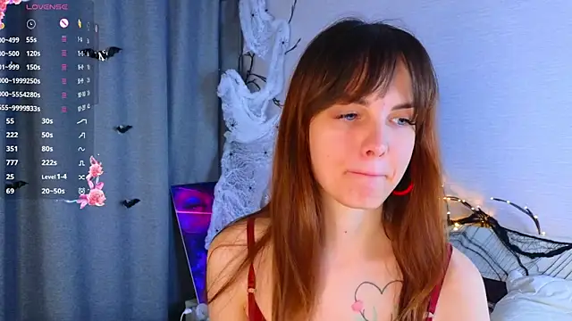 LisaDrake online show from November 2025 07:05:01 PM