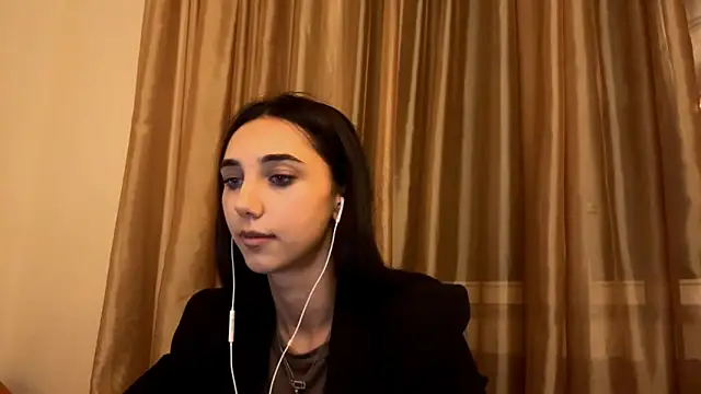 LinaMour online show from September 2025 10:12:02 PM