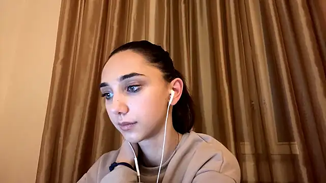 LinaMour online show from September 2025 11:20:02 PM