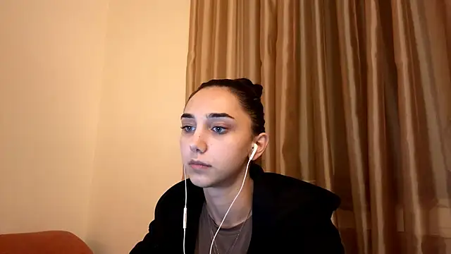 LinaMour online show from October 2025 10:07:02 PM