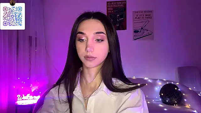 LinaMour online show from March 2026 10:21:02 PM