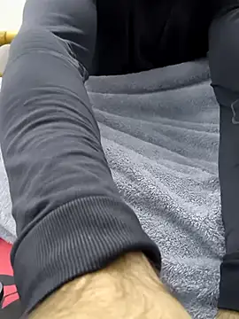 yazinyazin1 online show from November 2025 09:47:01 PM