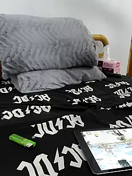 yazinyazin1 online show from November 2025 09:02:02 AM