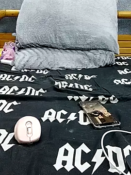 yazinyazin1 online show from December 2025 10:57:01 AM