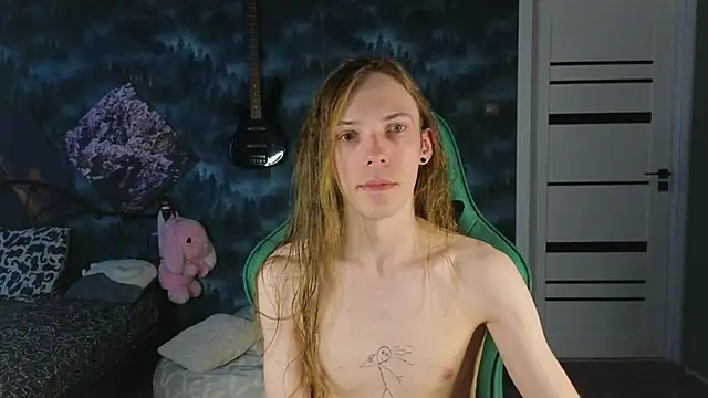 Snapshot of artass2 chatting on June 2026 01:47:02 AM artass2 online show from June 2026 01:47:02 AM