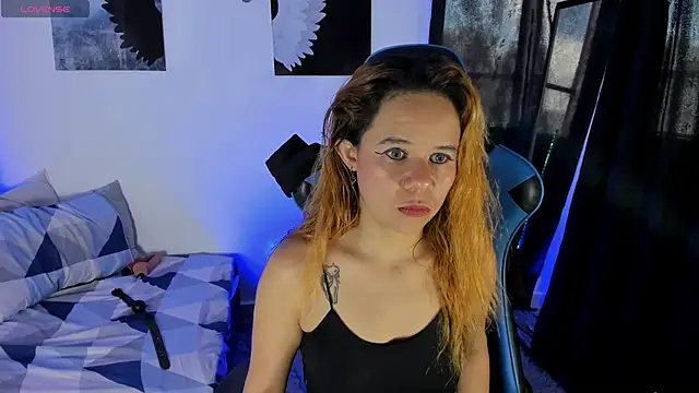 agatha walter  online show from October 2025 06:18:02 PM