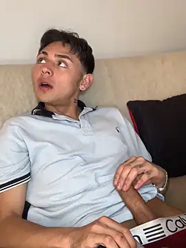 Vittorio 19 online show from September 2025 07:47:01 PM