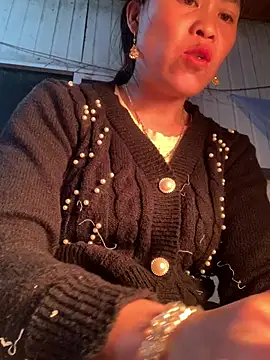 tuyetnhi-00 online show from January 2026 11:04:01 AM