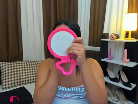 Snapshot of TsUncutKaren chatting on October 2025 04:41:02 PM TsUncutKaren online show from October 2025 04:41:02 PM