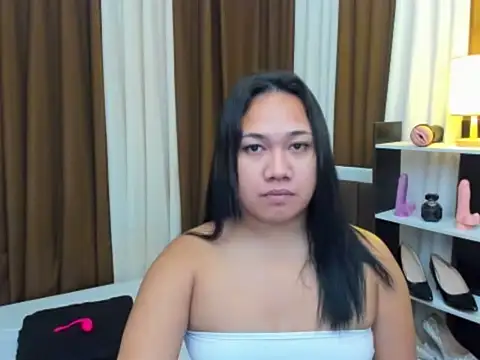 Snapshot of TsUncutKaren chatting on October 2025 08:49:02 PM TsUncutKaren online show from October 2025 08:49:02 PM