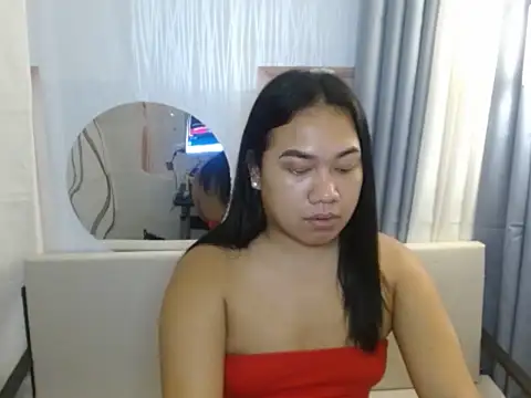 Snapshot of TsUncutKaren chatting on November 2025 05:25:01 PM TsUncutKaren online show from November 2025 05:25:01 PM